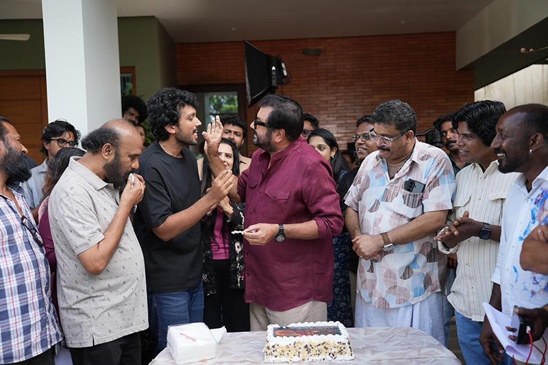 Jayaram Celebrates Kantara Success on Aashakal Aayiram Set | Live Call with Rishab Shetty